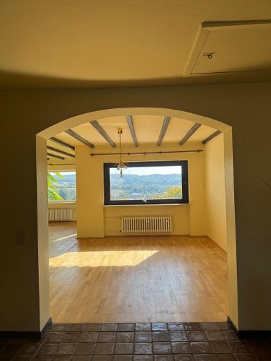 Großzügiges Einfamilienhaus mit Fernblick – Esszimmer