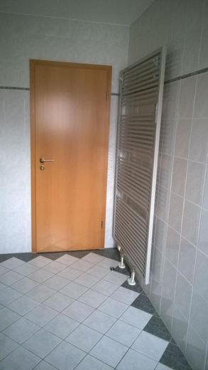 Stilvolle DG-Galerie-Wohnung in 85386 Eching – ETWE Bad 4