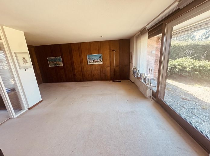 Bungalow w Reinbeku na końcu ślepej uliczki – Wohn-/Esszimmer