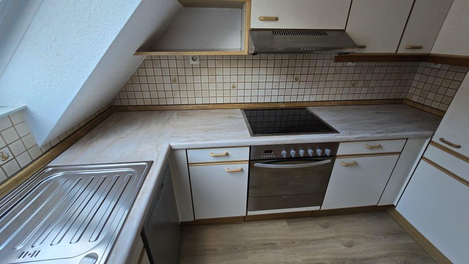 Merklingen'de 77 m² çatı katı dairesi - hemen taşınmaya hazır – Fotoğraf 5