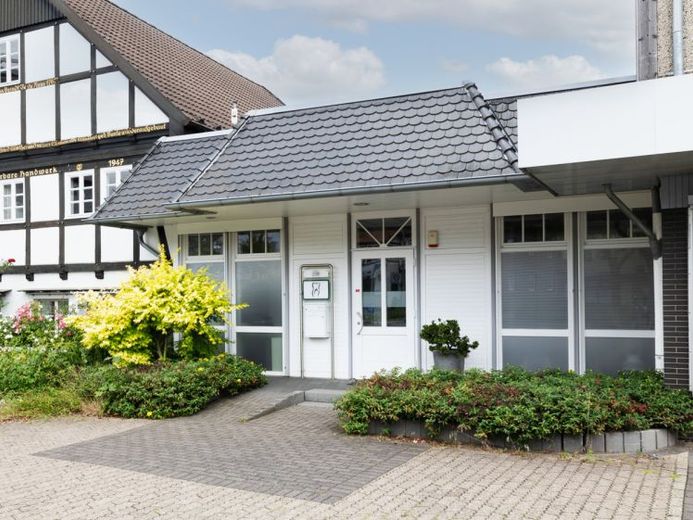 Praxisfläche mit 10 Räumen | Ideal für Ärzte, Therapeuten & Dienstleister in Detmold – फोटो 1