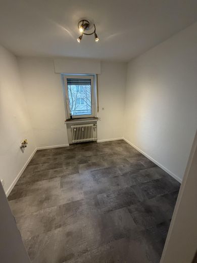 Schöne gepflegte helle Wohnung im 2.Obergeschoss – Küche