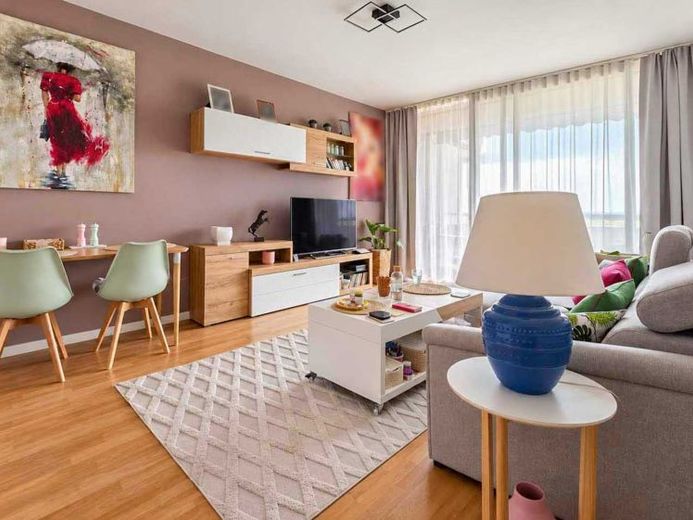 Gepflegte, barrierefreie 2-ZKB Wohnung mit dem gewissen Weitblick und Stellplatz – Foto 1