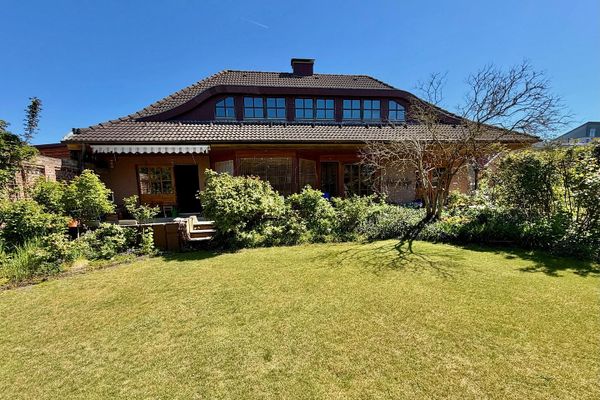 Freistehendes Einfamilienhaus, nahe Weser, mit großer Ausbaureserve