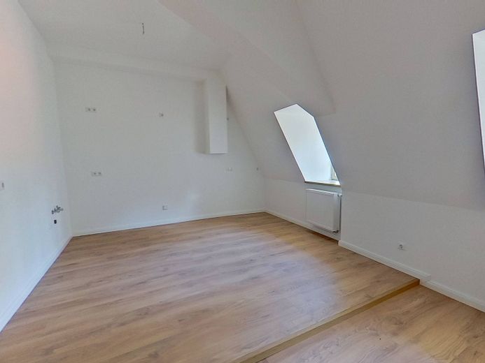 Traumhafte 3-Zi.-Dachgeschosswohnung in historischem Ambiente am Schloss – Ansicht I: Küche