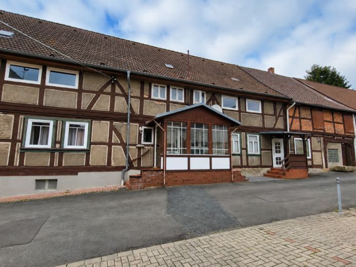 Historisches Bauernhaus in Haverlah bei Salzgitter von 1880 – 14 Zimmer für Investoren, Familien & Wohnprojekte – Foto 1