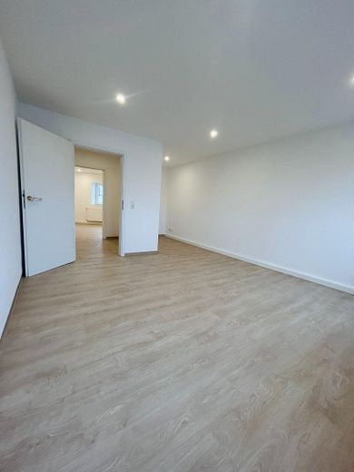 3-Raum DG-Wohnung mit neuer Einkauküche in Meerane - Erstbezug hochwertig saniert – Wohnzimmer mit Nische