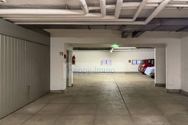 Lockable underground parking space near Werinherstraße
