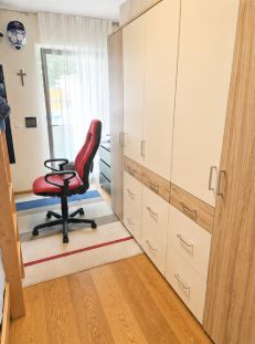 Helle Wohlfühlwohnung in zentraler Lage – 104 m² Wohnkomfort – Foto 3