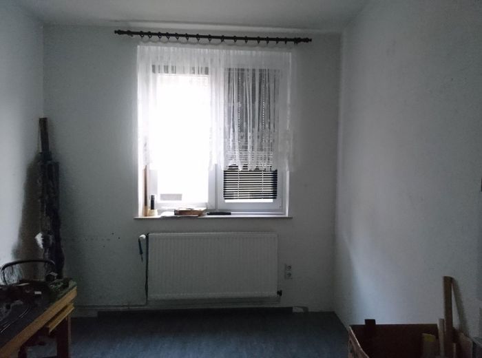 kleines Zimmer zur Straße