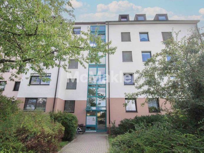 Vermietete, gepflegte Dachgeschosswohnung für Anleger in ruhiger Lage – Foto 1