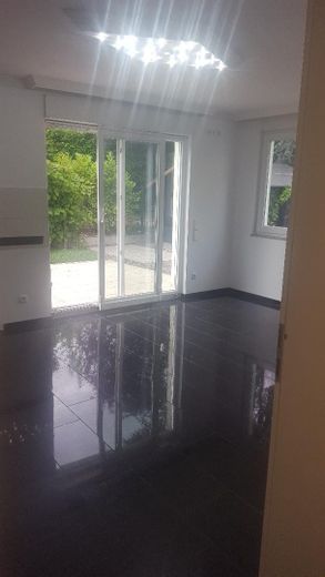 Reihenendhaus mit gehobene Ausstattung und 2 Stellplätze (Mietpreis inbegriffen) – Foto 18