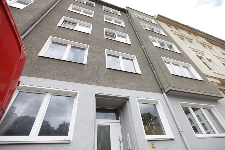 Schöne 2,5 Zimmer Wohnung (Nähe Hochschule Hannover) + Garage optional – Hausansicht