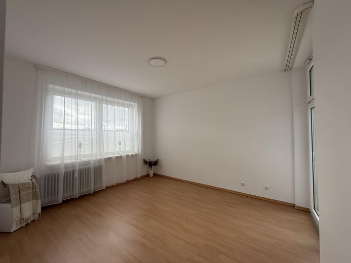 Top-Lage & Weitblick am Fennsee: Helle, bezugsfreie 2-Zimmer-Wohnung. Für Selbstnutzer oder Anleger – Schlafzimmer