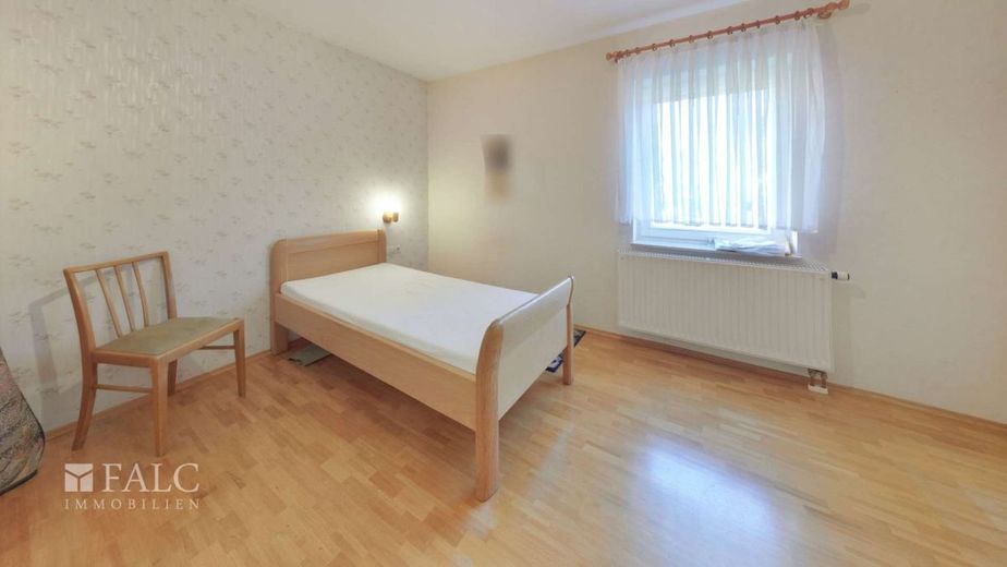 Hofanwesen mit Potenzial - FALC-Immobilien Öhringen – EG Schlafzimmer