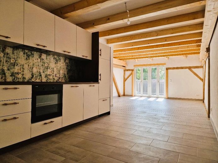 OG Wohnung Balkon  I NACHHALTIGSTE Immobilie Wolfsburgs, Lehmbau, PV - Autarkie, Appsteuerung – Küche
