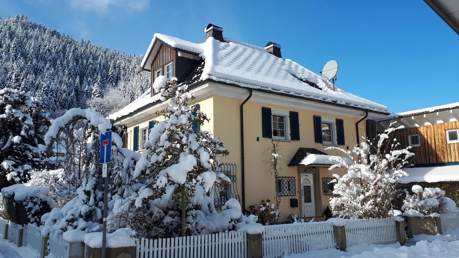 Freistehendes Architektenhaus mit einem großzügigen Wintergarten – Foto 3