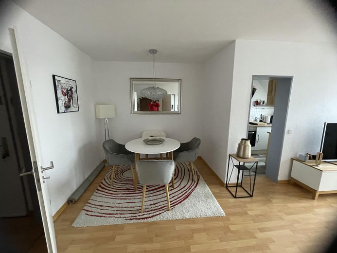 Von Privat sehr schöne & helle 2.5 ZKB in direkter Innenstadtlage – Foto 33
