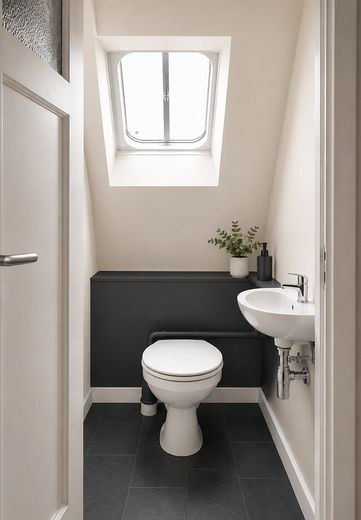 Frisch renoviertes Reihenhaus | 146 m² | 8 Zimmer | Garten & Balkon | provisionsfrei – WC OG