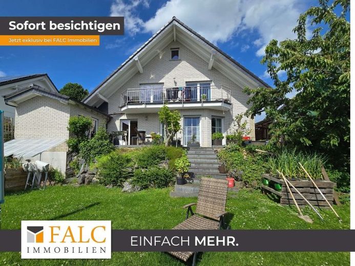 Ein schönes, großes Haus im Blumenviertels in Nümbrecht – Foto 1
