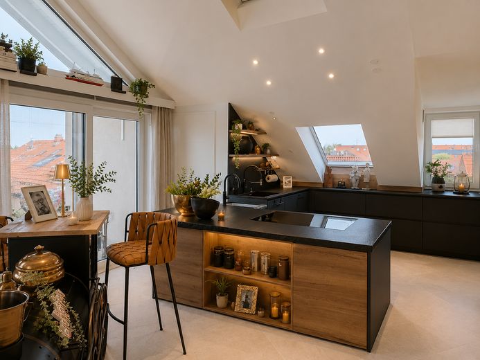 Architektur trifft Lebensqualität – Ihr exklusives Penthouse in Brunnthal/OT Faistenhaar – Küche
