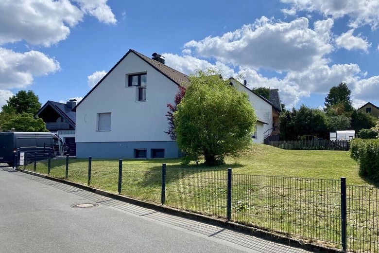 Einfamilienhaus mit Garage – IMG_1943