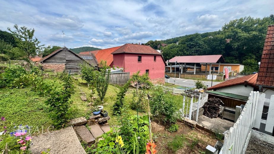 Mehrfamilienhaus als rentables Anlageobjekt (SOLL-Kaltmiete 154.200 EUR / Jahr, Provisionsfrei) – Garten