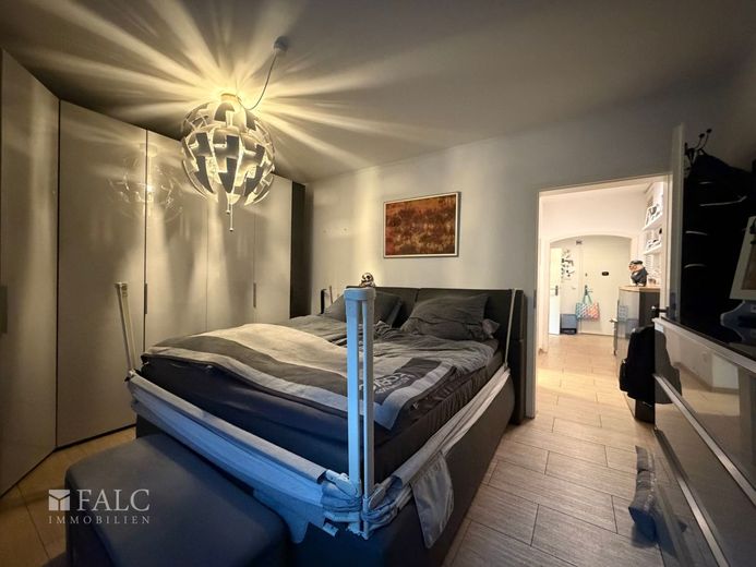 Helle Etagenwohnung mit Balkon und Tageslichtbad – Schlafzimmer