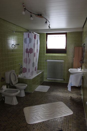 2-Zimmer-Wohnung in Grünwettersbach – Bad en Suite