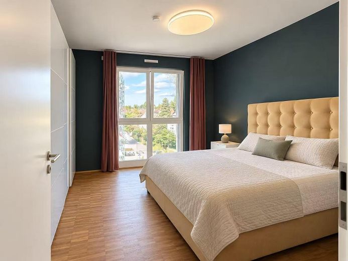 Fully Furnished 3-Room Modern Apartment with Large Balcony and Taunus Views in Oberursel – Foto 8