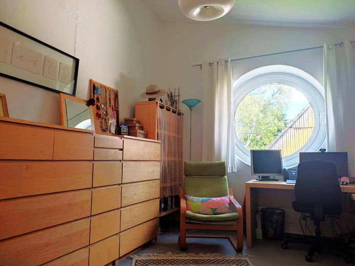 Repräsentatives Traumhaus im grünen Zehlendorf – Helles OG-Zimmer 1