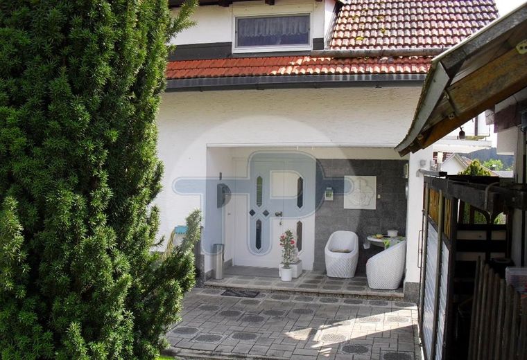 ÄUßERST GEPFLEGTES 
EINFAMILIENHAUS – SDC11067 (002)
