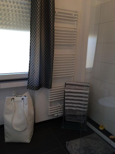Geschmackvolle Wohnung mit großer Terasse – WC