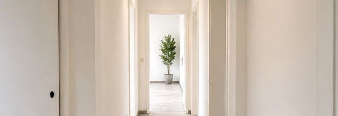 Attraktive 4-Zimmer-Wohnung mit Balkon in ruhiger Wohnlage von Königsbrunn - Anfragen bitte per E-Mail!