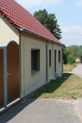Idyllisch im Naturpark Hoher Fläming am Fuße der Burg Rabenstein gelegenes Landhaus – Foto 5