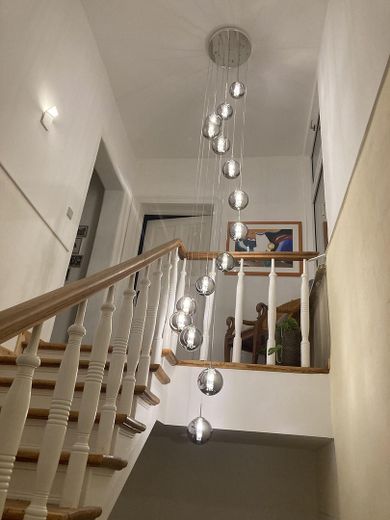 PROVISIONSFREIES JUWEL - Sanierte Altbauvilla mit großem Garten – Treppe