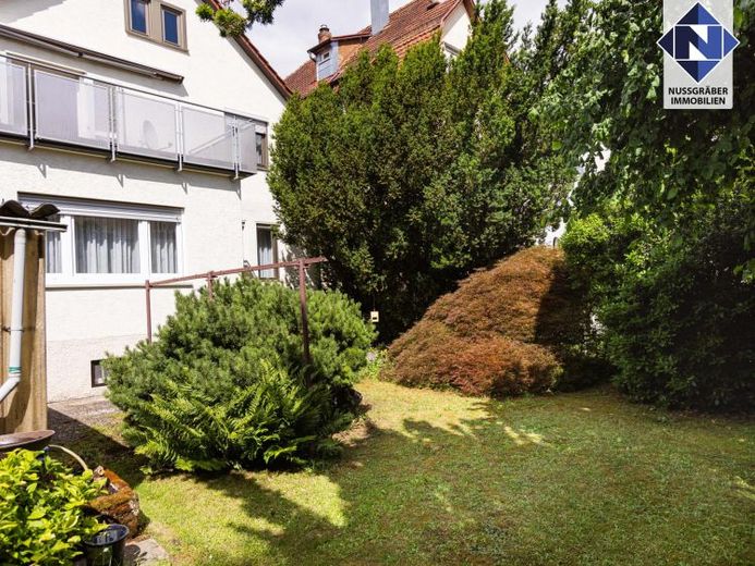 Familienhaus mit viel Platz, Garten, Dachterrasse und Ausbaupotenzial nahe Esslinger Altstadt – Foto 1