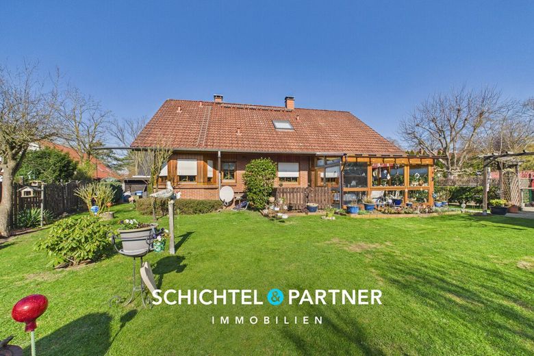 Quelkhorn | Traumhaftes 3-Parteien-Haus auf schönem Grundstück – S&amp;P | Titelbild