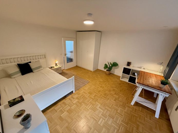 Zimmer 3 (26 qm)