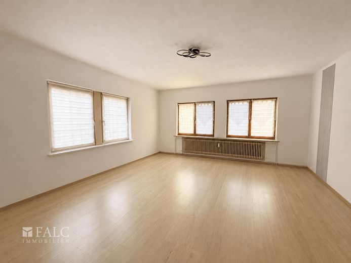 6 Einheiten. Voll vermietet. Kapitalanlage in Nortorf. – Wohnung 3 Wohnzimmer (Raum digital leergeräumt)