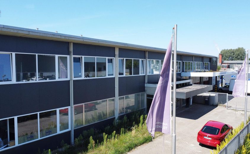 Provisionsfrei: 780 m2 Lagerfläche Delmenhorst, ab 3,50 pro QM – Bürotrakt