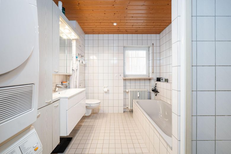 Große Penthouse Wohnung mit Blick über Radolfzell – Badezimmer