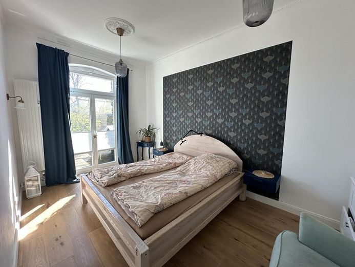 Historisches Stadthaus mit 4 Wohneinheiten, Garten und Ostseeblick – 160 m zum Meer – EG: Schlafzimmer