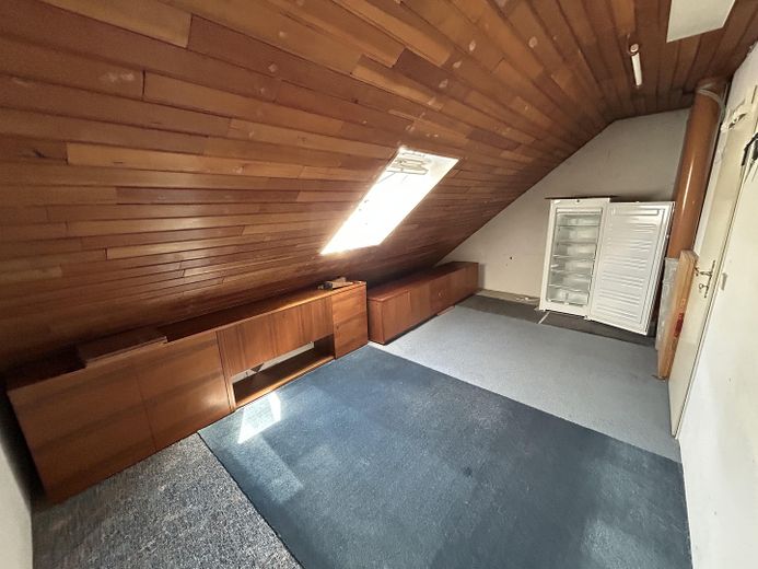 Commission-free terraced house living area 150sqm plot 230sqm Kattenesch – Dachboden Trockenraum