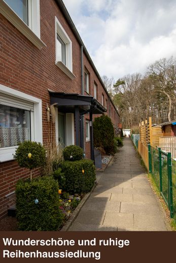 Charmantes Reihenmittelhaus unrenoviert in Zeven – Wohnsiedlung