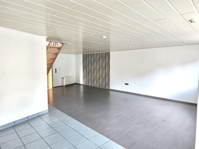 Haushälfte mit 2 separaten Wohnungen, eigenem Garten **OHNE PROVISION** – Foto 2
