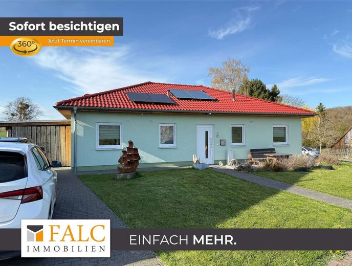 RESERVIERT***Atzenhausen - Wohnen auf einer Ebene: Neuwertiger Bungalow auf üppigem Grundstück*** – Außenansicht