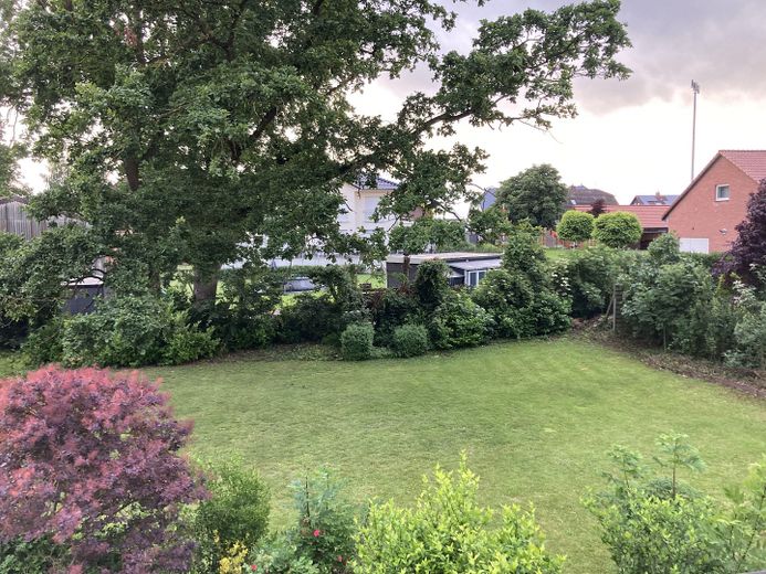 Familienfreundliches EFH mit großem Garten nahe Wolfsburg – Garten Blick West