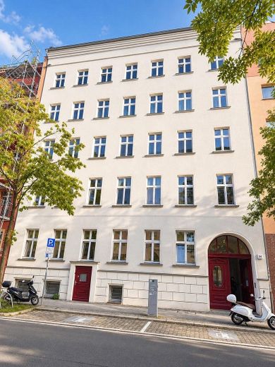 Sanierter Altbau direkt am Volkspark Friedrichshain – großzügige 5-Zimmer-Wohnung – Fotoğraf 1