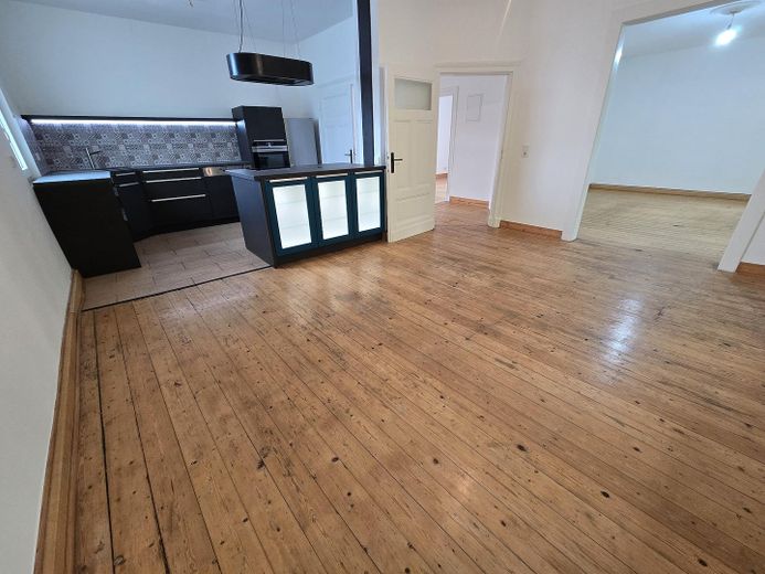 Wunderschöne 4,5 Zimmer Altbauwohnung, frisch renoviert – Erstbezug in begehrter Wohnlage – Foto 3